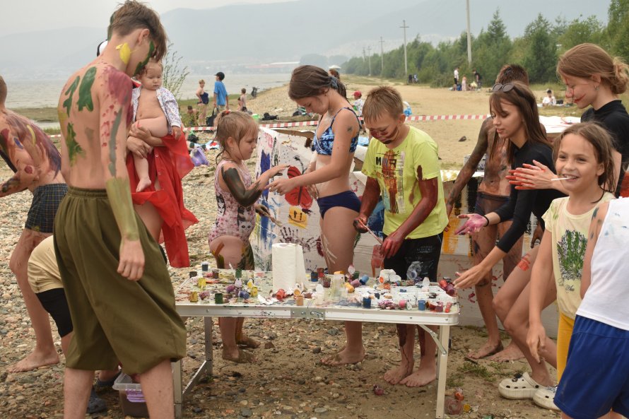 Краски «Холли» на Байкале