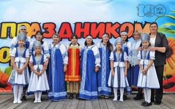 И нет на свете прекрасней родного села моего