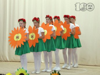 Цветущий рай, посёлок мой! Живи и пой, моя Ангоя!